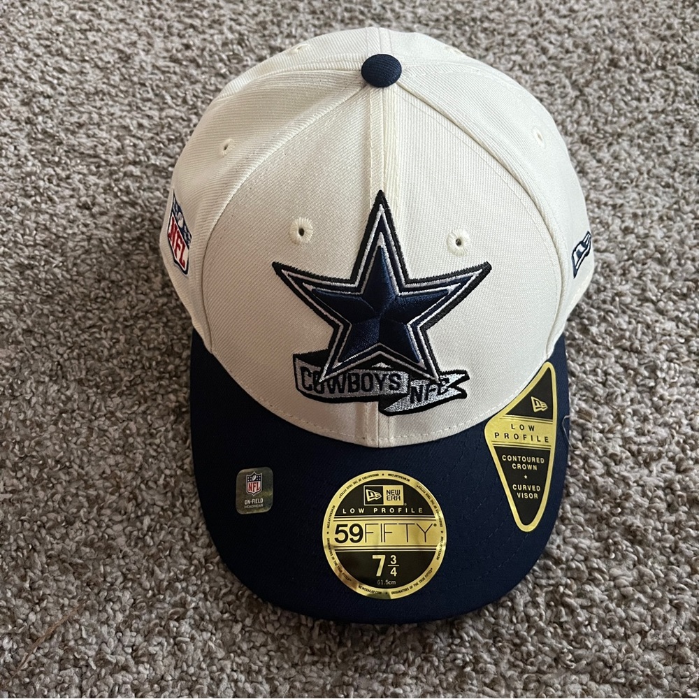 New Era Dallas Cowboys Sideline Low Profile 59FIFTY Fitted Hat Cream Navy 7 3/4